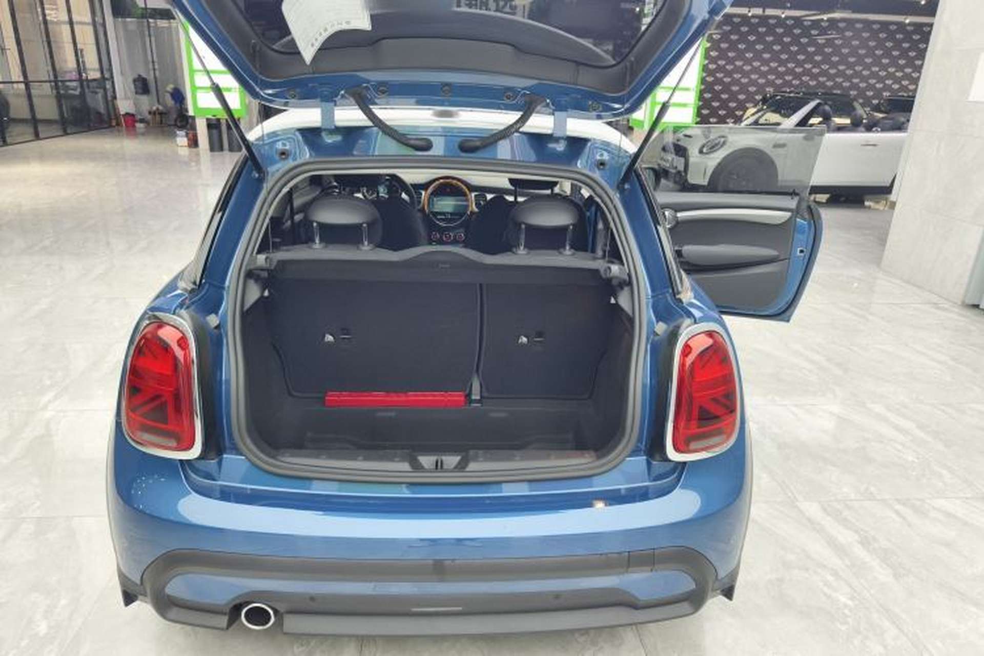Used MINI 2022 1.5T COOPER Artist Trunk