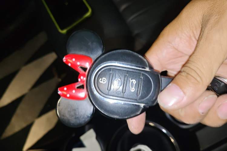 Used MINI 2022 1.5T COOPER Artist Vehicle Key
