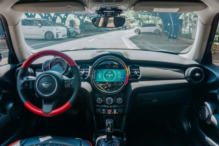 Used MINI 2022 1.5T ONE Interior 2