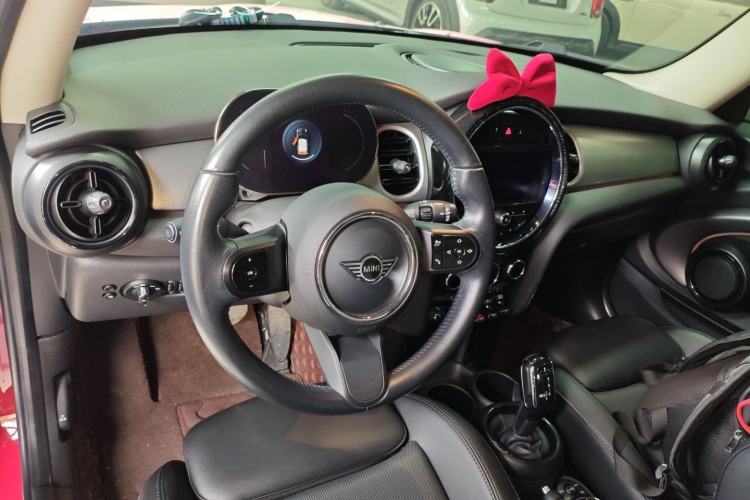 Used MINI 2022 1.5T COOPER Classic Edition Center Console
