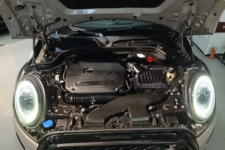 Used MINI 2022 2.0T COOPER S Artist Five-Door Edition Engine Bay