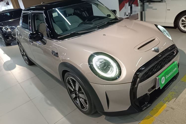 Used MINI 2022 2.0T COOPER S Artist Five-Door Edition Front Right 45 Deg