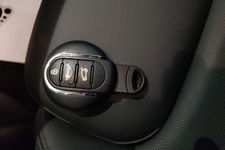 Used MINI 2022 2.0T COOPER S Classic Edition Five-Door Version Interior 1