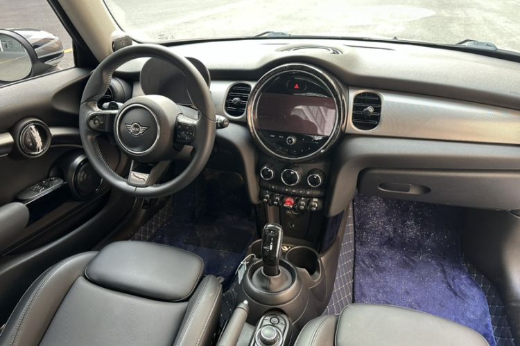 Used MINI 2022 2.0T COOPER S Classic Edition Interior 2