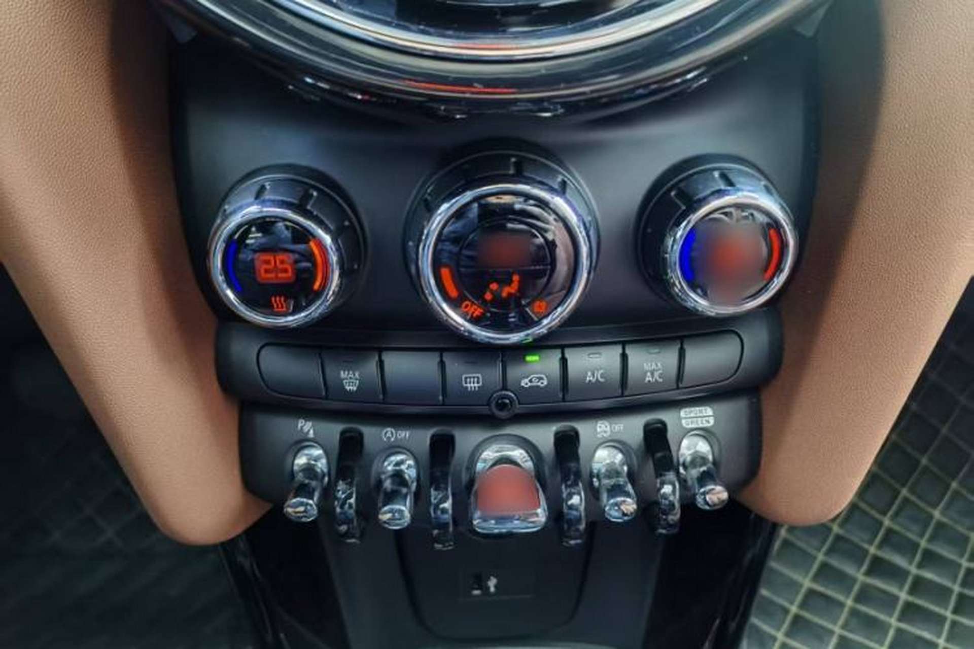 Used MINI 2022 1.5T COOPER Artist Five-Door Edition Interior 6