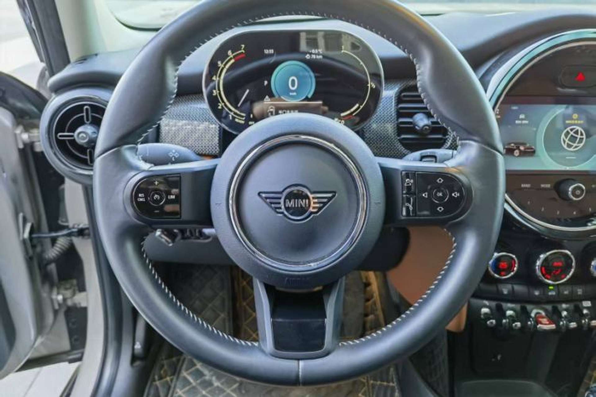 Used MINI 2022 1.5T COOPER Artist Five-Door Edition Interior 7