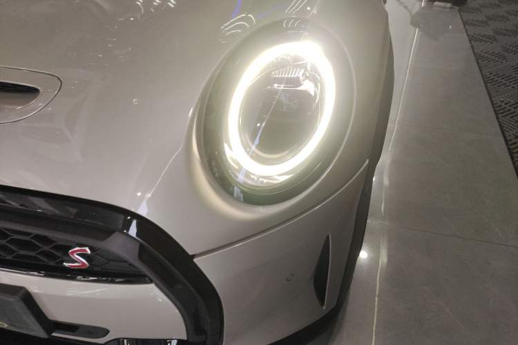 Used MINI 2022 2.0T COOPER S Artist Five-Door Edition Left Front Headlight