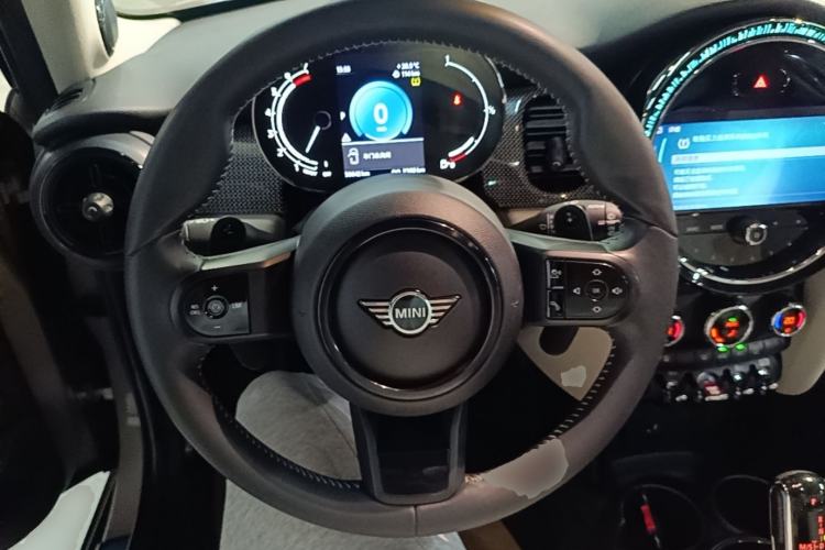 Used MINI 2022 2.0T COOPER S Artist Five-Door Edition Steering Wheel
