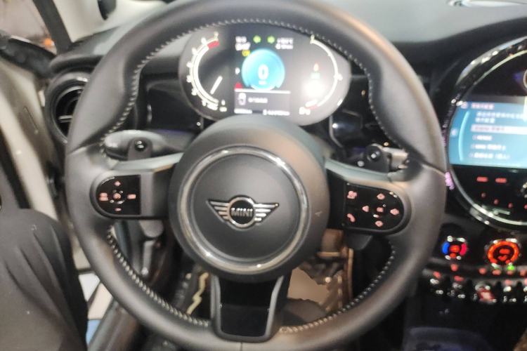 Used MINI 2022 2.0T COOPER S Artist Five-Door Edition Steering Wheel