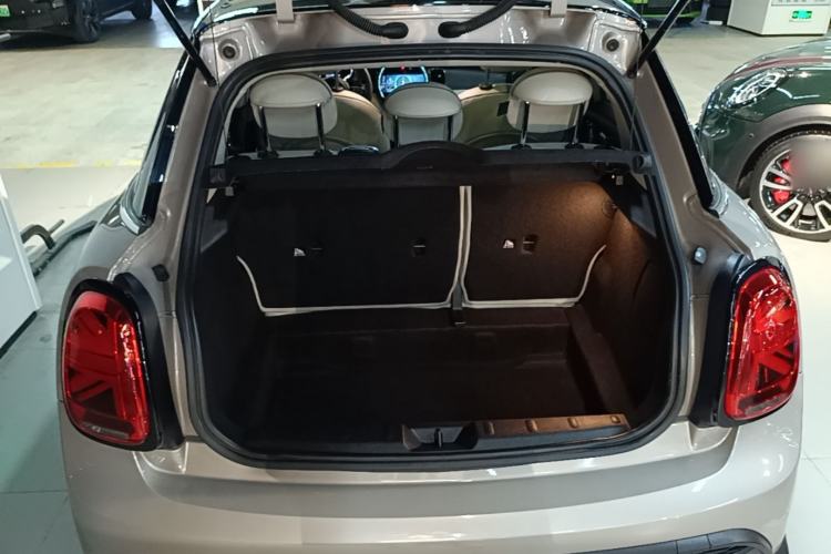 Used MINI 2022 2.0T COOPER S Artist Five-Door Edition Trunk