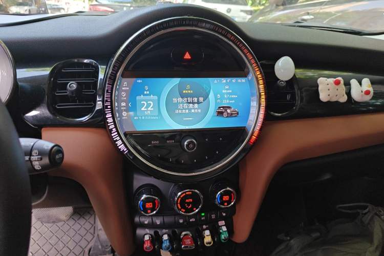 Used MINI 2022 Updated 1.5T COOPER Artist Audio And AC Panel