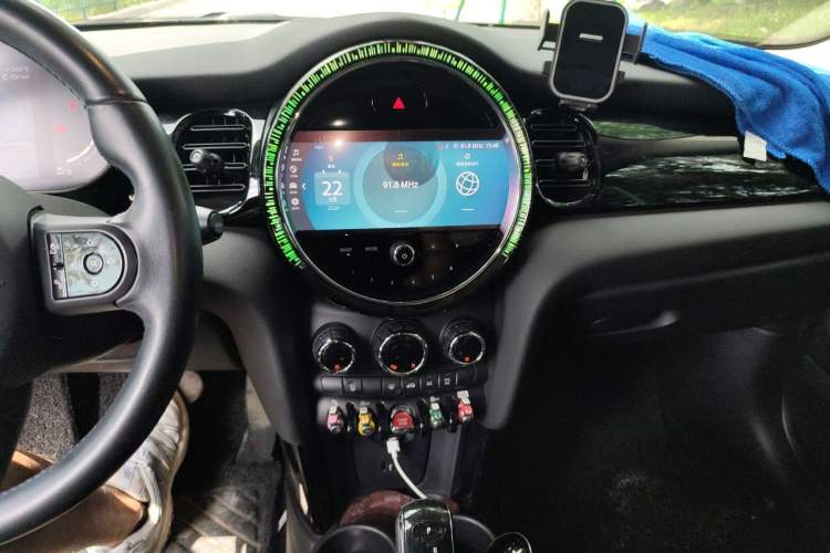 Used MINI 2022 1.5T COOPER Artist Audio And AC Panel