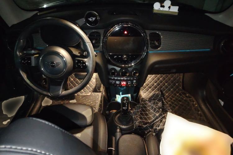 Used MINI 2022 Updated 1.5T COOPER Classic Edition Center Console