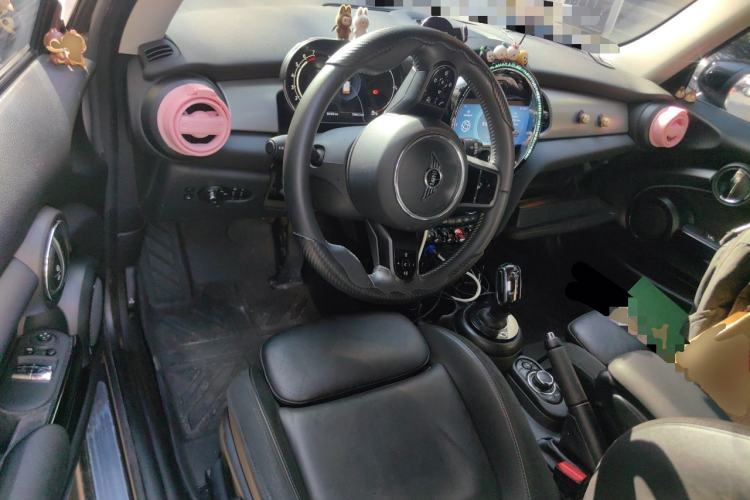 Used MINI 2022 Updated 1.5T COOPER Artist Center Console