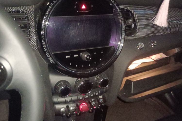Used MINI 2022 1.5T COOPER Artist Center Console