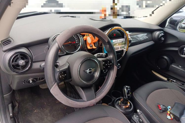 Used MINI 2022 Updated 1.5T ONE Center Console
