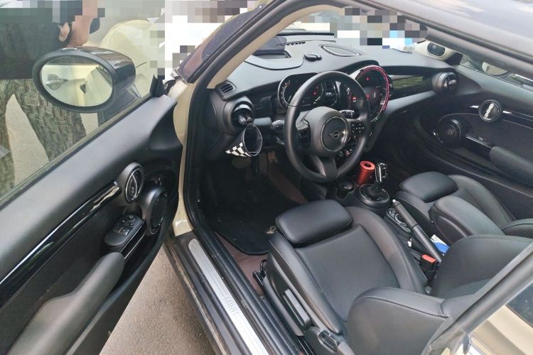 Used MINI 2022 1.5T COOPER Classic Edition Driver Seat