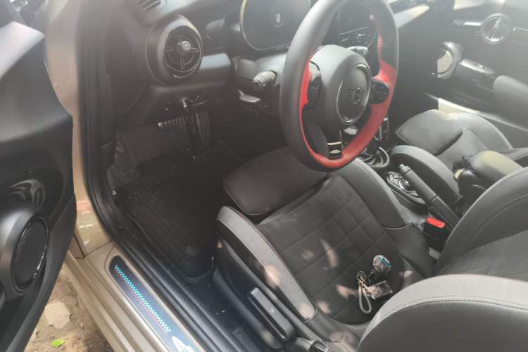 Used MINI 2022 2.0T COOPER S Racing Driver Driver Seat