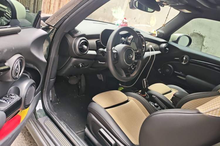 Used MINI 2022 2.0T COOPER S Obsession Special Edition Driver Seat