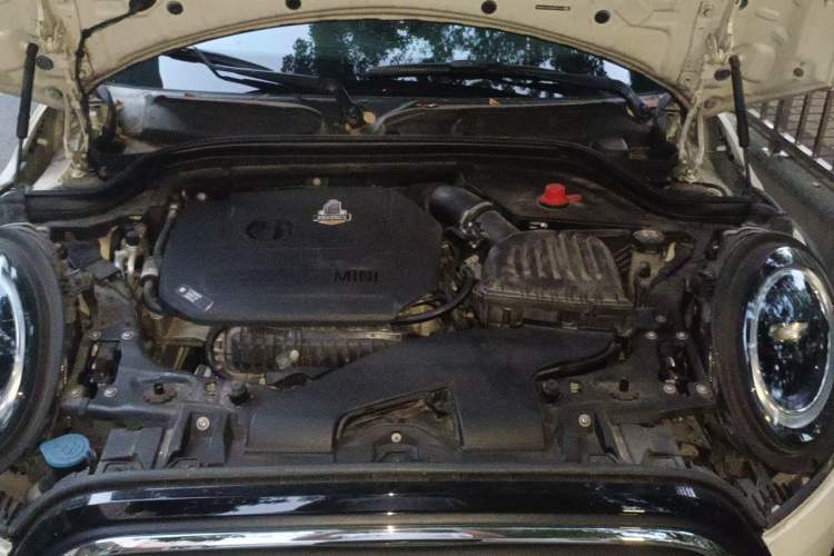Used MINI 2022 1.5T COOPER Artist Engine Bay