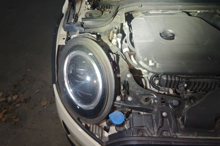 Used MINI 2022 Updated 1.5T COOPER Classic Edition Five-Door Version Engine Bay Right