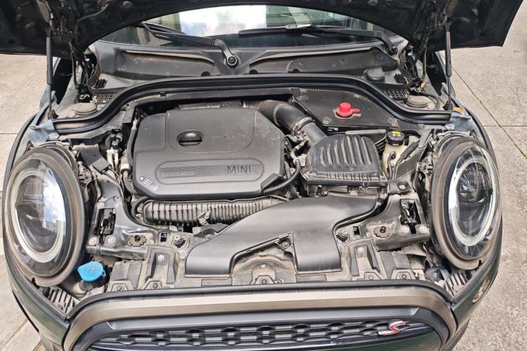 Used MINI 2022 2.0T COOPER S Obsession Special Edition Engine Bay