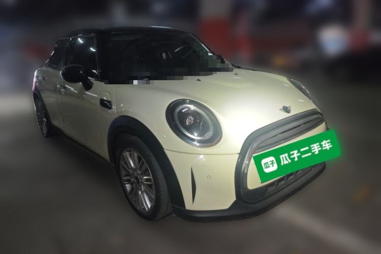 Used MINI 2022 Updated 1.5T COOPER Classic Edition Five-Door Version Front Right 45 Deg