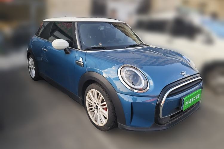 Used MINI 2022 1.5T COOPER Classic Edition Front Right 45 Deg