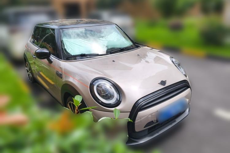 Used MINI 2022 1.5T COOPER Artist Front Right 45 Deg