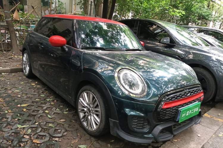 Used MINI 2022 1.5T COOPER Classic Edition Front Right 45 Deg