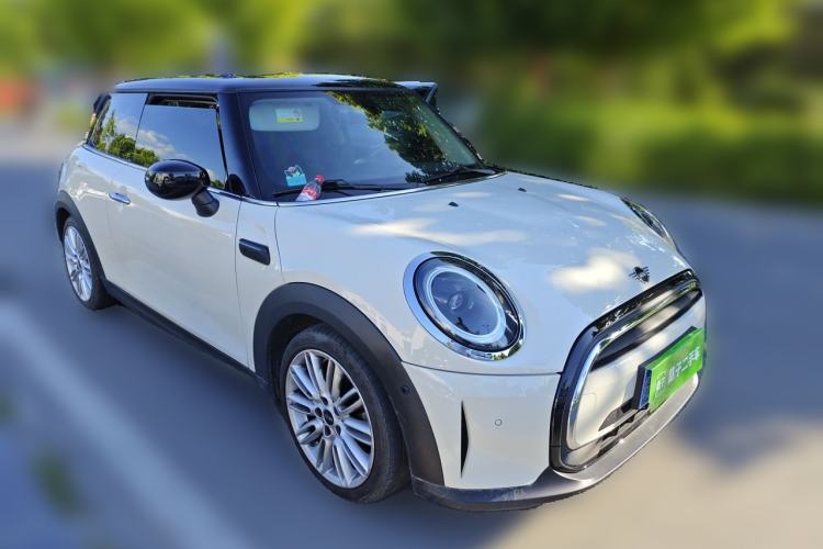 Used MINI 2022 1.5T COOPER Classic Edition Front Right 45 Deg