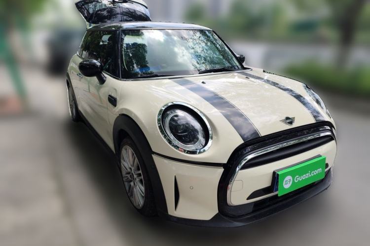 Used MINI 2022 1.5T COOPER Artist Front Right 45 Deg