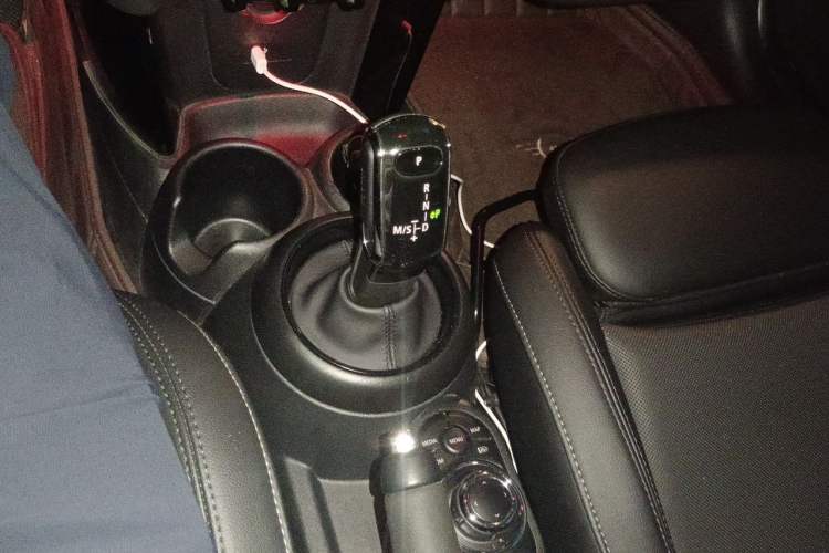 Used MINI 2022 1.5T COOPER Artist Gear Lever