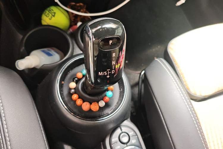 Used MINI 2022 2.0T COOPER S Obsession Special Edition Gear Lever