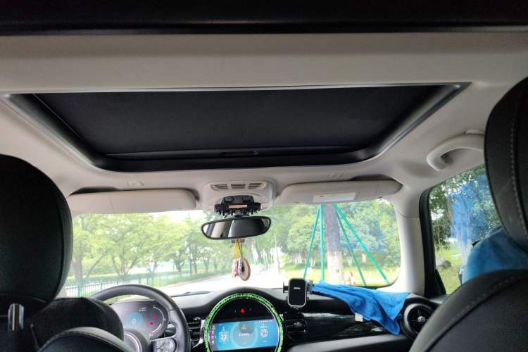 Used MINI 2022 1.5T COOPER Artist Headliner