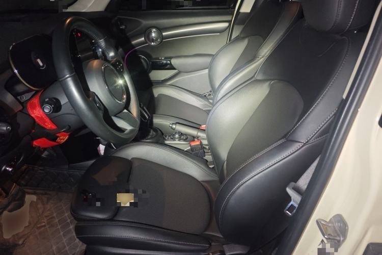 Used MINI 2022 Updated 1.5T COOPER Classic Edition Five-Door Version Left Front Seat