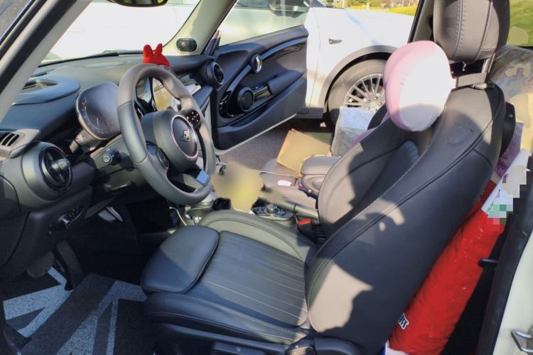 Used MINI 2022 2.0T COOPER S Artist Left Front Seat