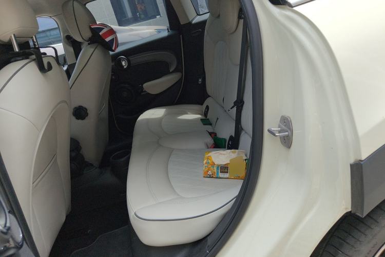 Used MINI 2022 1.5T COOPER Artist Five-Door Edition Left Rear Seat
