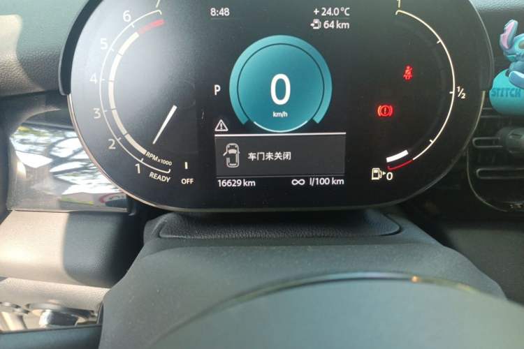 Used MINI 2022 1.5T COOPER Classic Edition Odometer Close Up