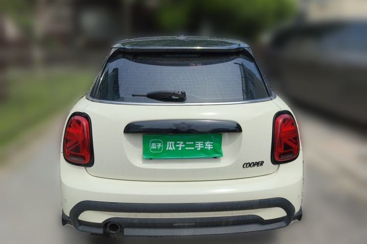 Used MINI 2022 1.5T COOPER Artist Five-Door Edition Rear