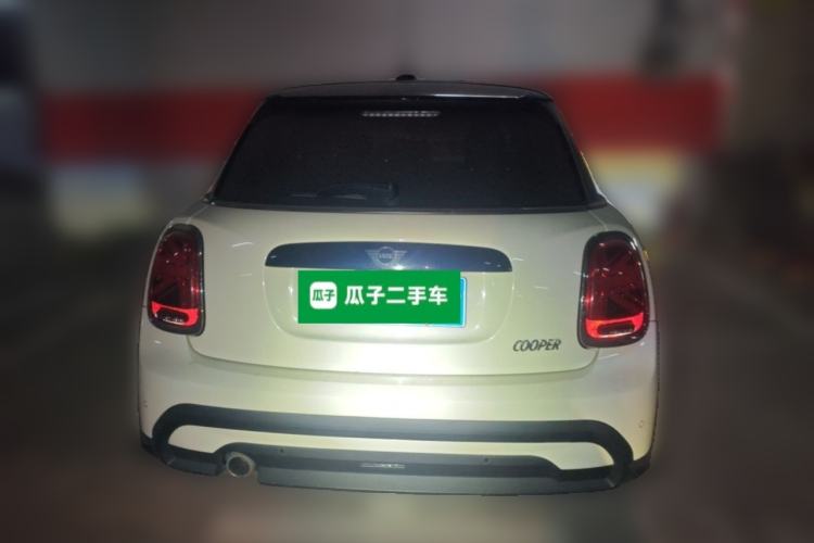 Used MINI 2022 Updated 1.5T COOPER Classic Edition Five-Door Version Rear