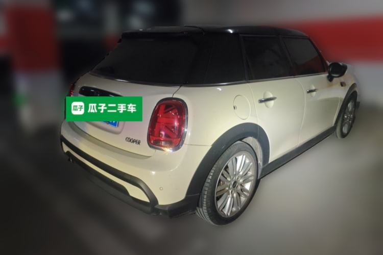 Used MINI 2022 Updated 1.5T COOPER Classic Edition Five-Door Version Rear Right 45 Deg