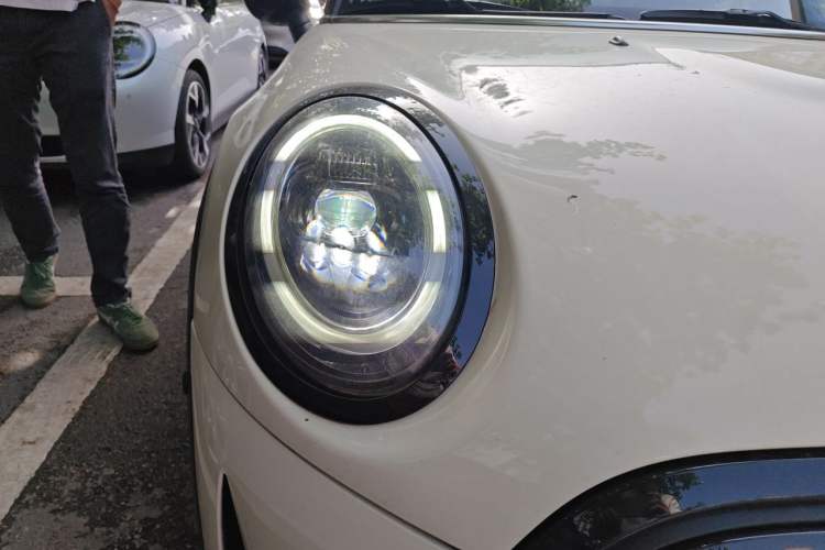 Used MINI 2022 Updated 1.5T COOPER Artist Right Front Headlight