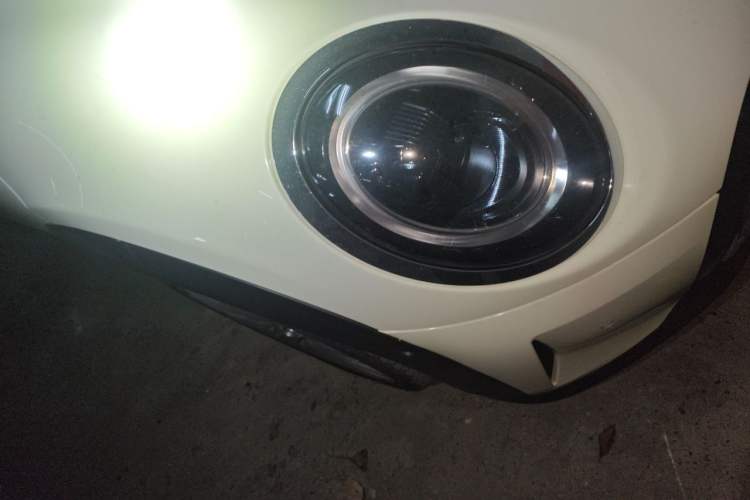 Used MINI 2022 Updated 1.5T COOPER Classic Edition Five-Door Version Right Front Headlight