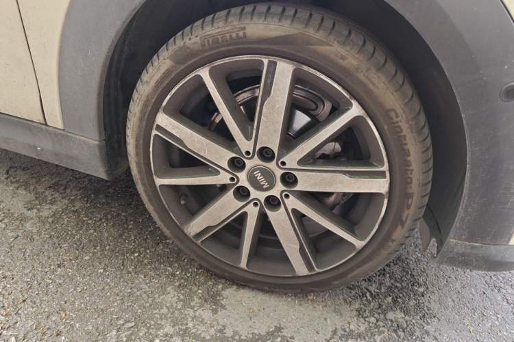 Used MINI 2022 Updated 1.5T COOPER Artist Right Front Wheel Hub