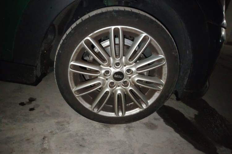 Used MINI 2022 Updated 1.5T COOPER Classic Edition Right Front Wheel Hub