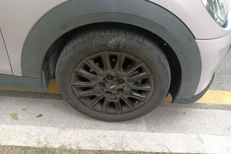 Used MINI 2022 Updated 1.5T ONE Right Front Wheel Hub
