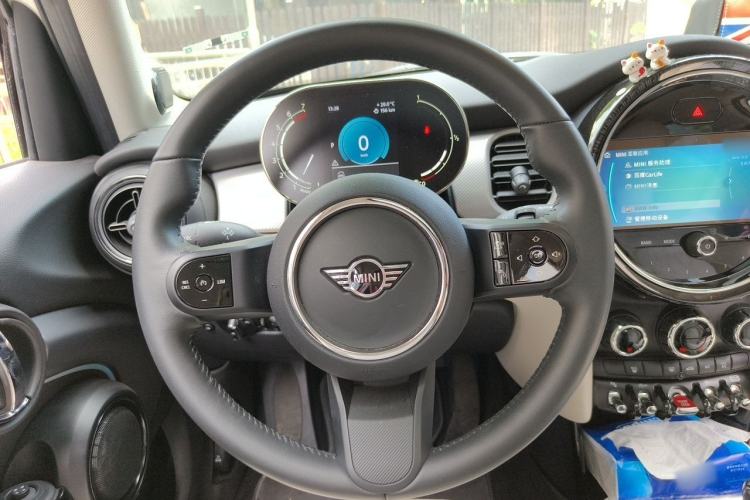Used MINI 2022 1.5T COOPER Artist Five-Door Edition Steering Wheel