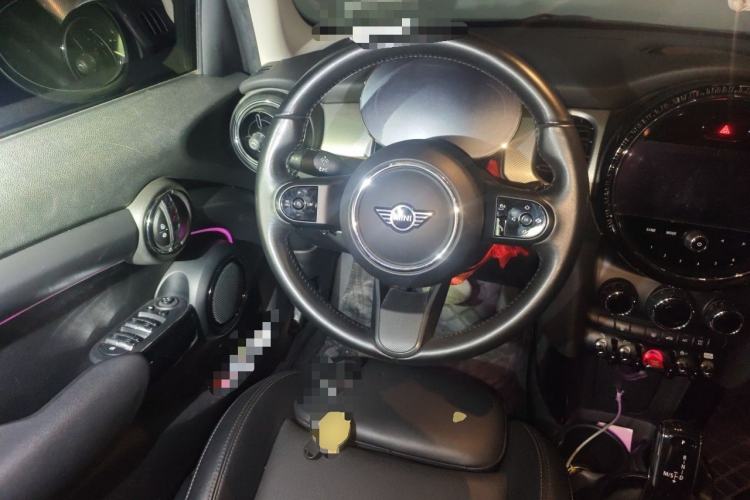 Used MINI 2022 Updated 1.5T COOPER Classic Edition Five-Door Version Steering Wheel