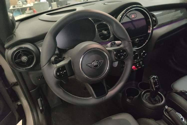 Used MINI 2022 Revised 2.0T COOPER S CABRIO Artist Steering Wheel